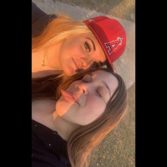 Meet your Posher, Hannah - Picture 1 of 1